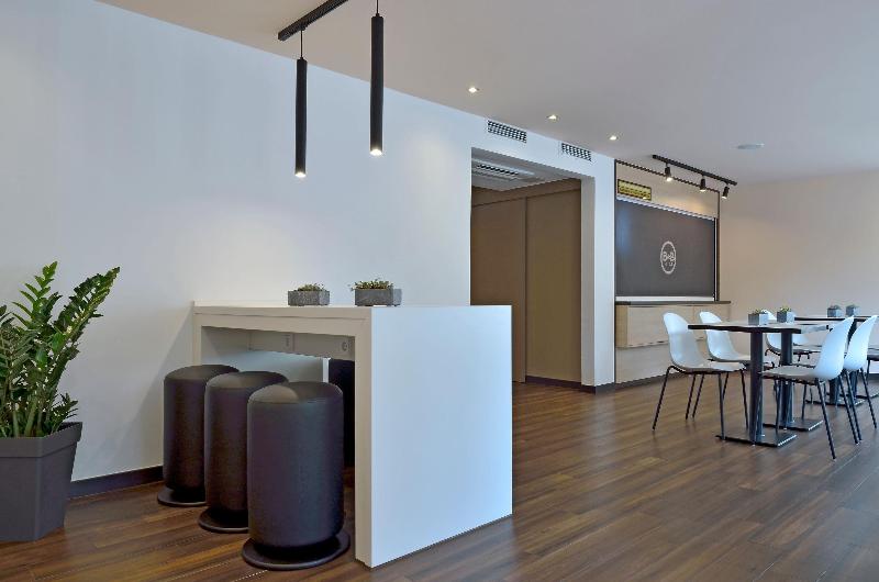 B&B Hotel Düsseldorf-Ratingen - Lobi