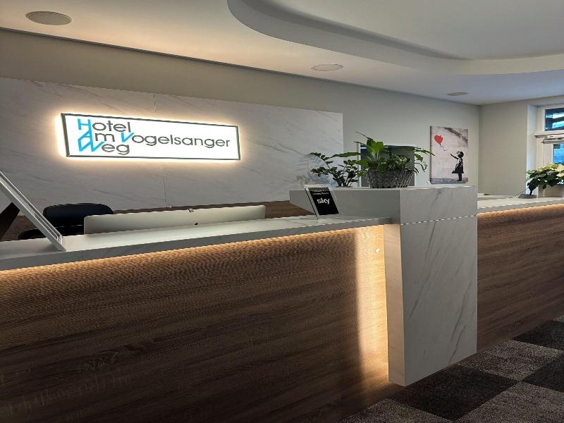 Am Vogelsanger Weg - Lobi