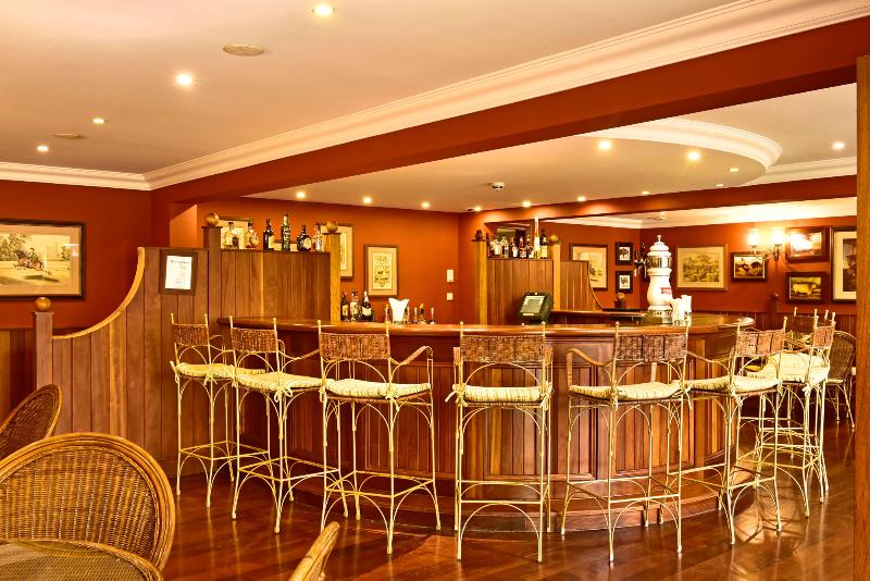 Pestana Village Garden Hotel - Bar