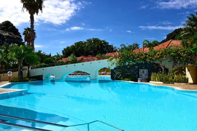 Pestana Village Garden Hotel - Havuz