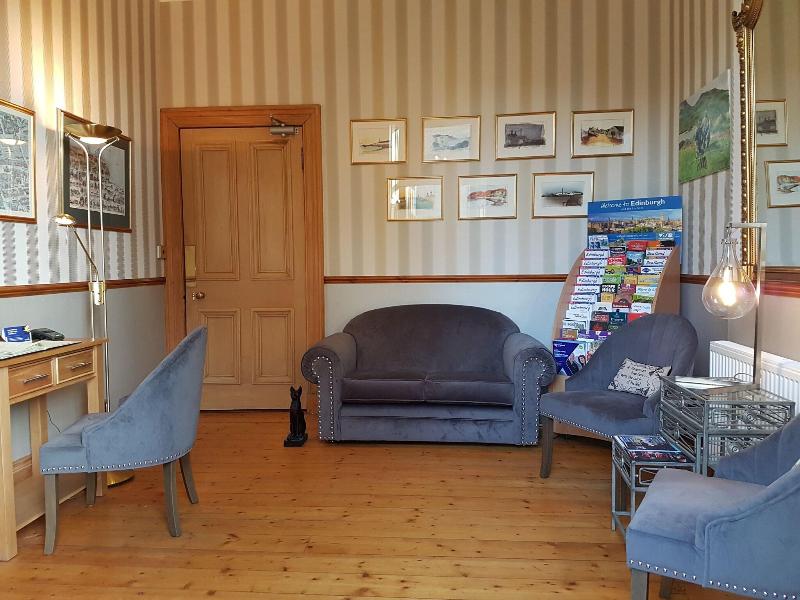 Lauderville Guest House - Lobi
