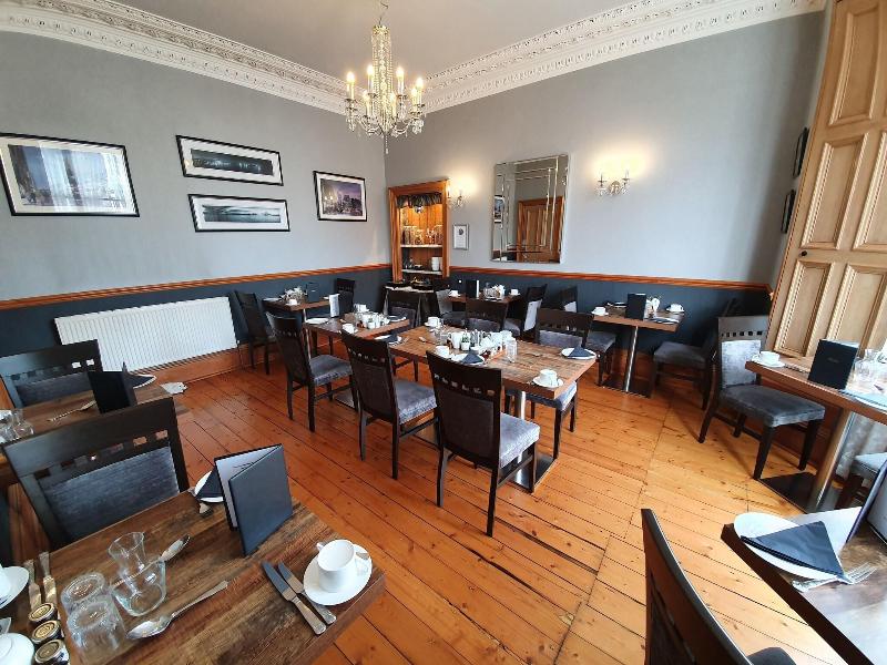 Lauderville Guest House - Restoran