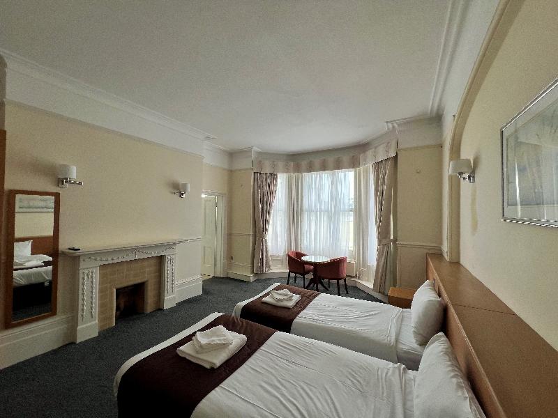 Cavendish Hotel Eastbourne - Oda