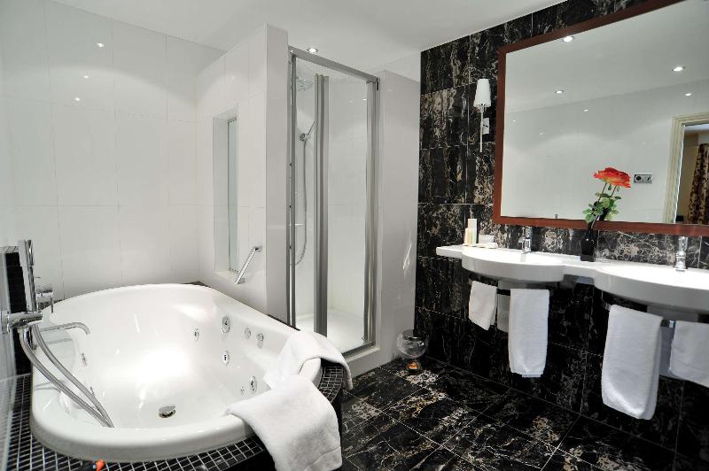 Golden Tulip Hotel Central - Oda