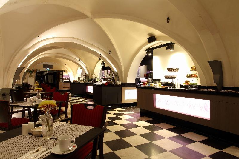 Golden Tulip Hotel Central - Restoran