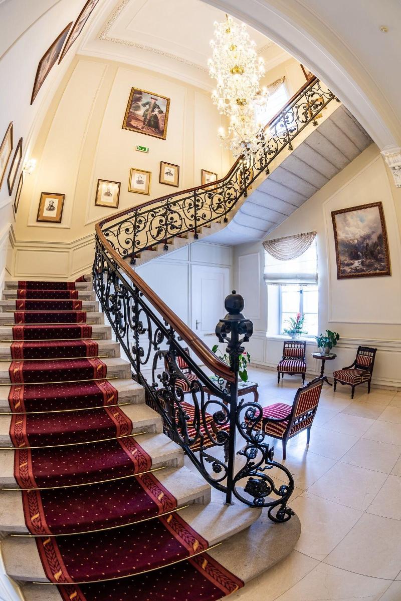 La Contessa Schlosshotel - Lobi