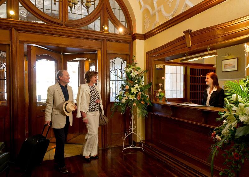 The Victoria Hotel - Lobi