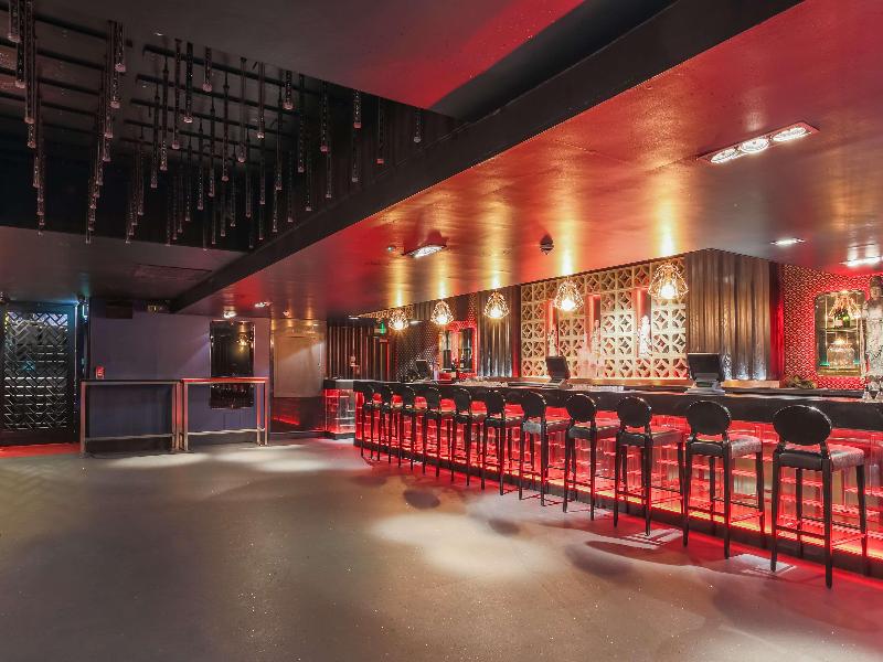 Le Monde Boutique - Bar