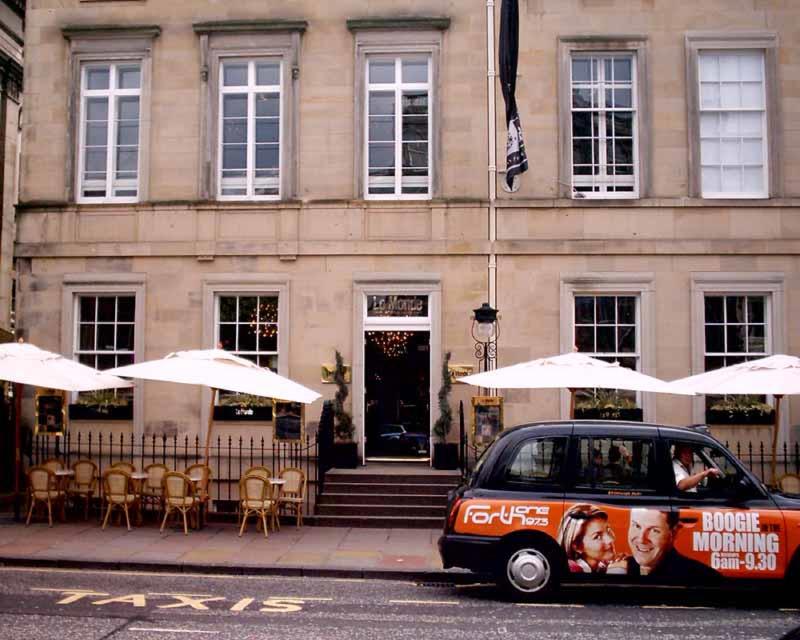 Le Monde Boutique - Genel