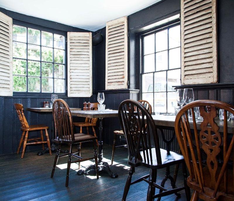 The Ship Inn - Bar
