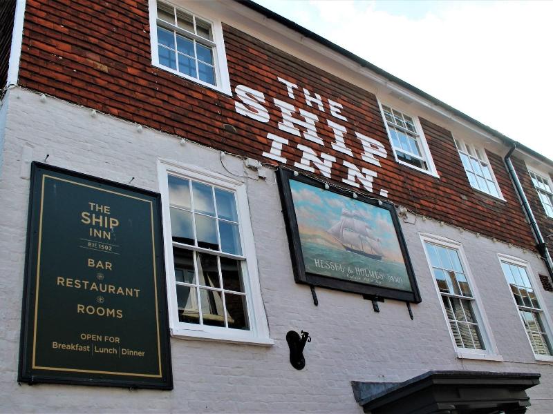 The Ship Inn - Genel