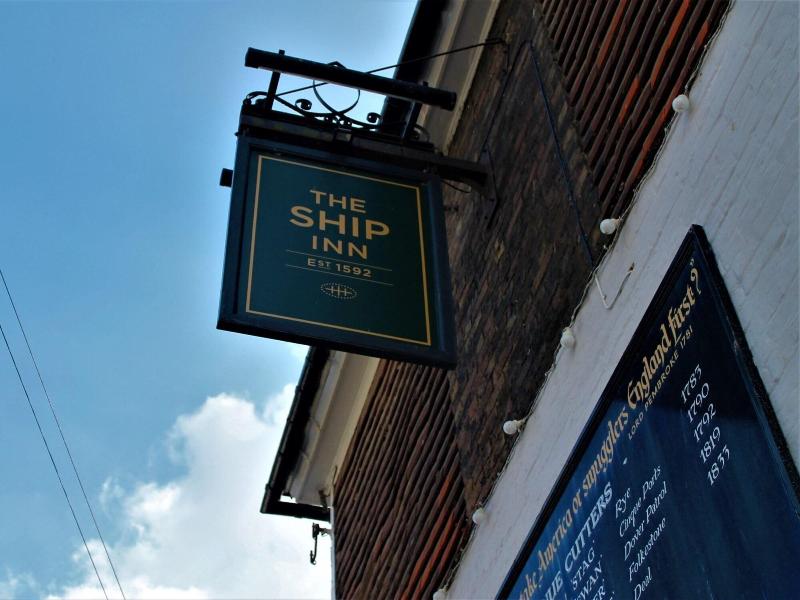 The Ship Inn - Genel