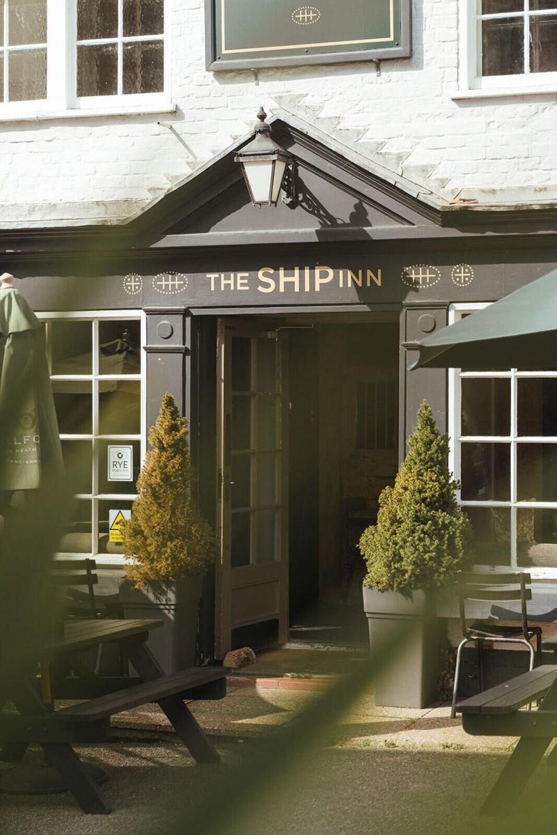 The Ship Inn - Genel