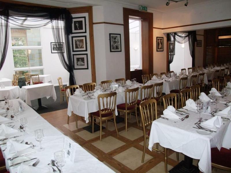 Harefield Manor - Restoran
