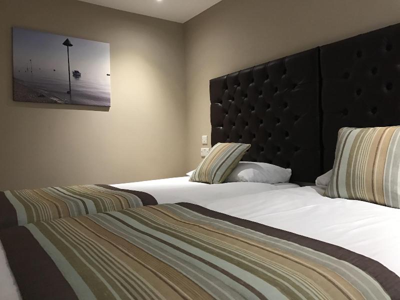 The Camelia Hotel & Restaurant - Oda
