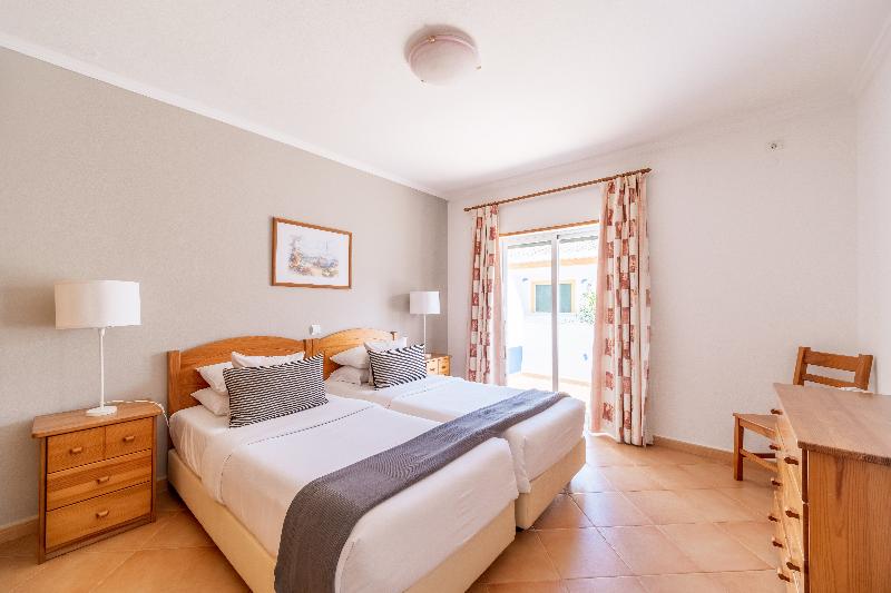 Oasis Beach Apartments - Oda