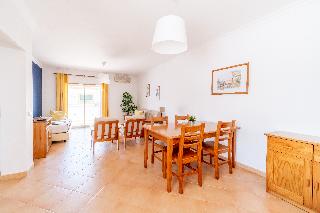 Oasis Beach Apartments fotoÄŸrafÄ±