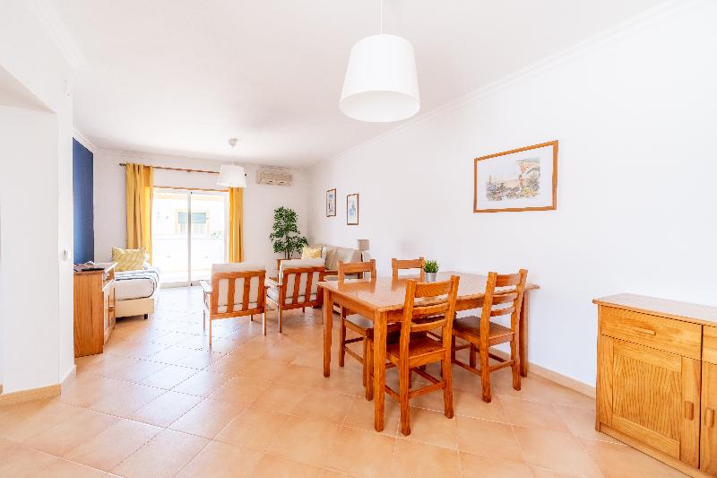 Oasis Beach Apartments - Oda