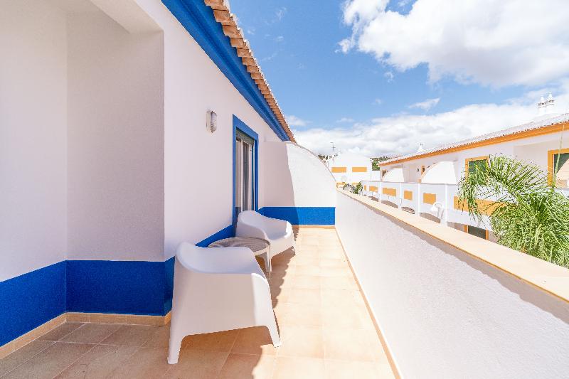 Oasis Beach Apartments - Oda