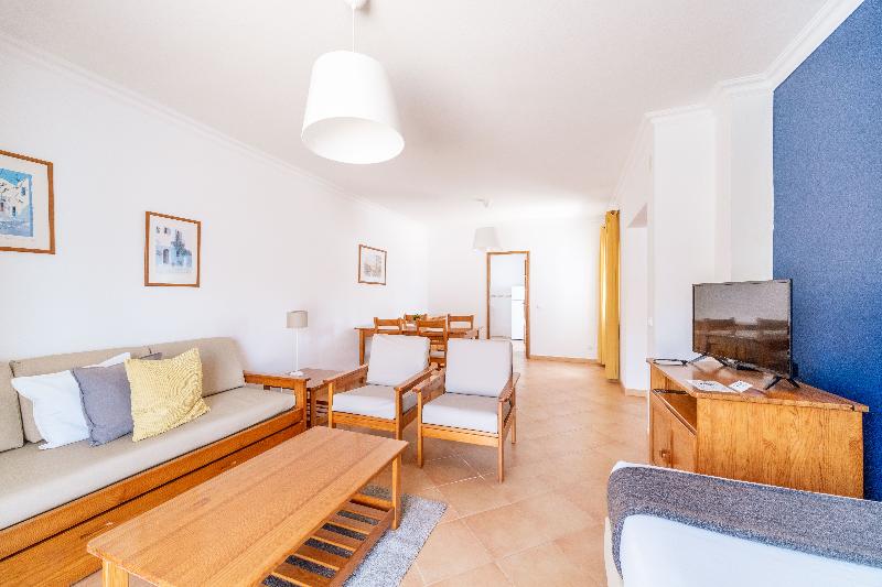Oasis Beach Apartments - Oda