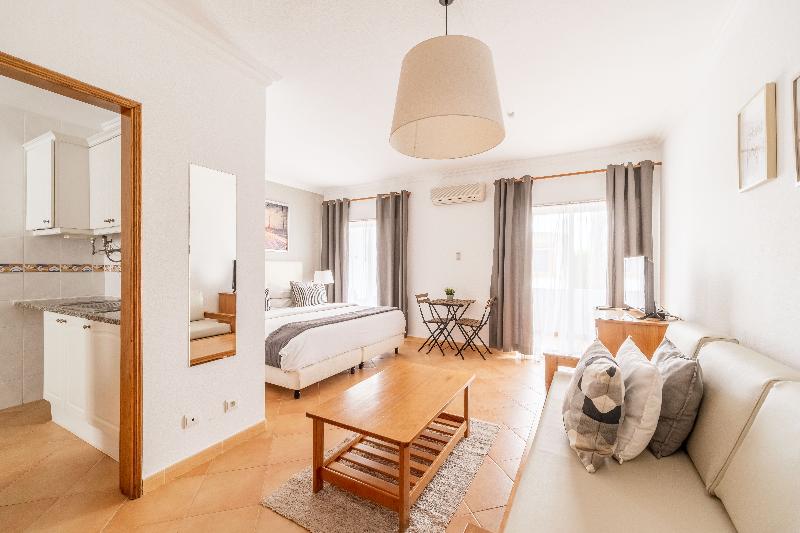 Oasis Beach Apartments - Oda
