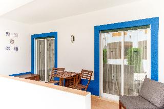 Oasis Beach Apartments fotoÄŸrafÄ±