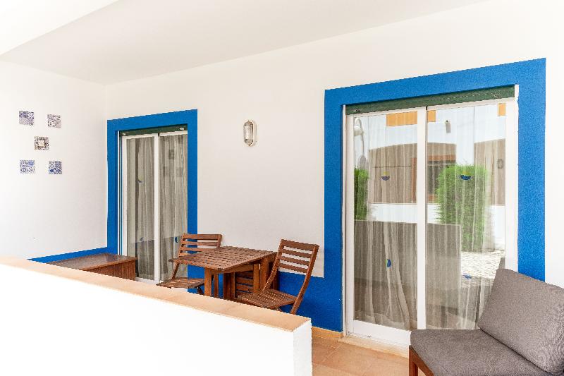 Oasis Beach Apartments - Oda