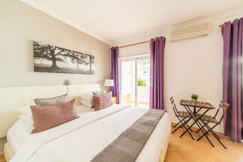 Oasis Beach Apartments - Oda