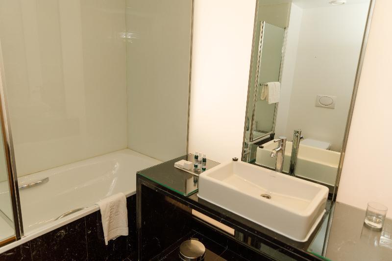 Marina Club Lagos Resort - Oda