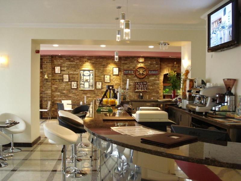 Eastbourne Riviera - Bar