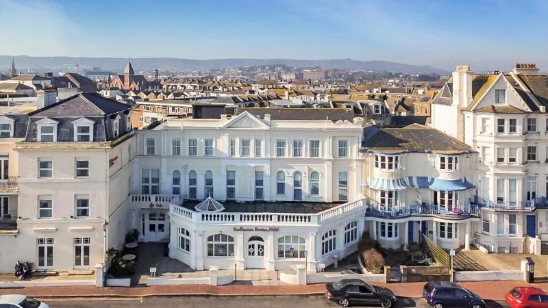 Eastbourne Riviera - Genel