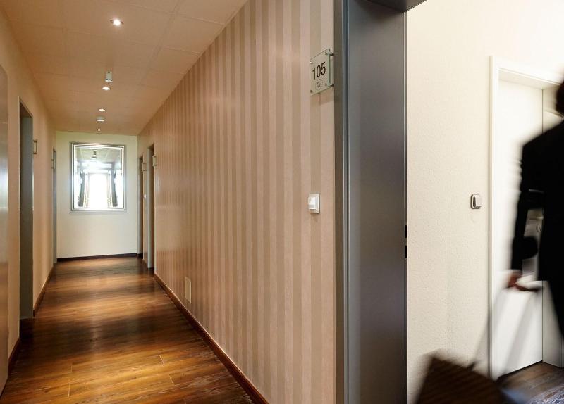 Hotel Bonjour - Lobi