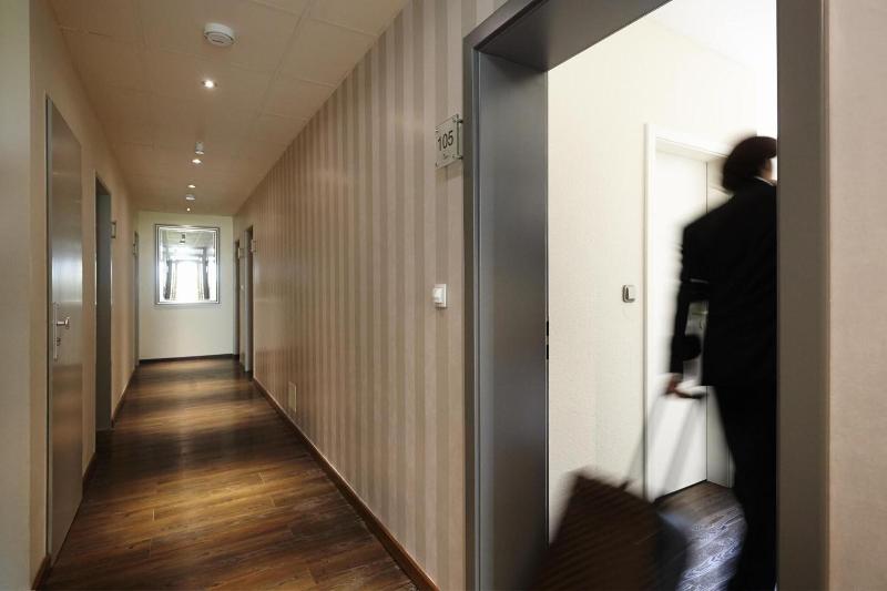 Hotel Bonjour - Lobi