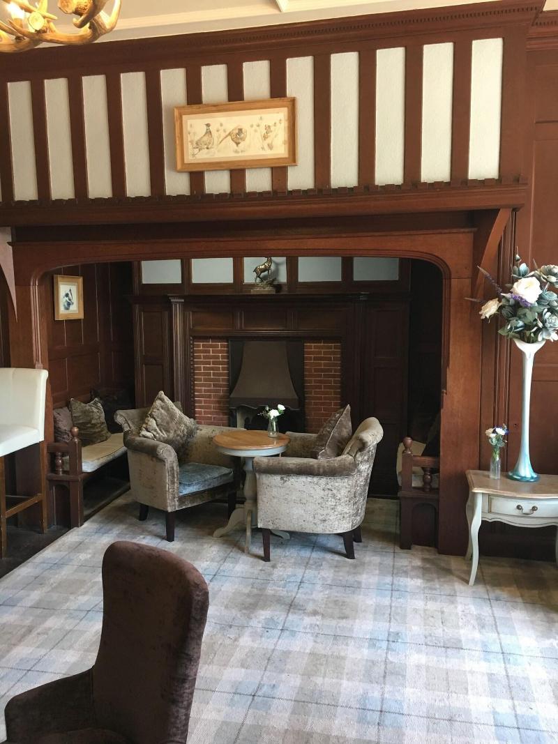 Farnham House - Bar