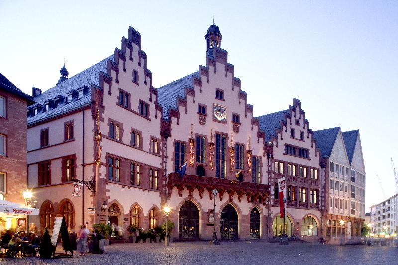 Premier Inn Frankfurt City Centre - Genel