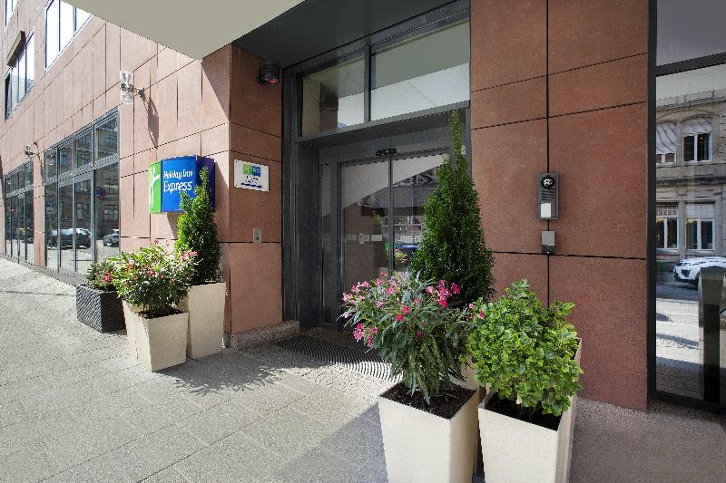 Premier Inn Frankfurt City Centre - Genel