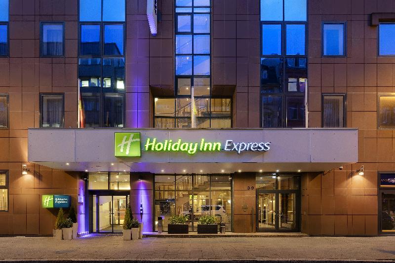 Premier Inn Frankfurt City Centre - Genel