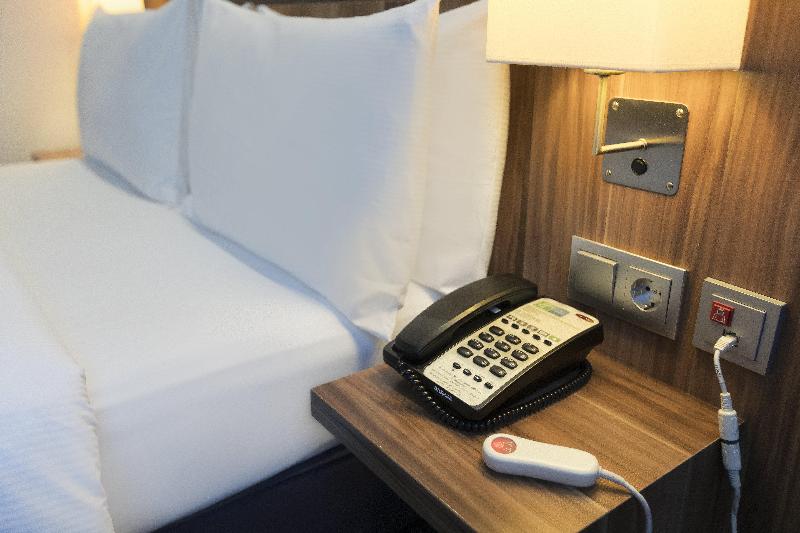 Premier Inn Frankfurt City Centre - Oda