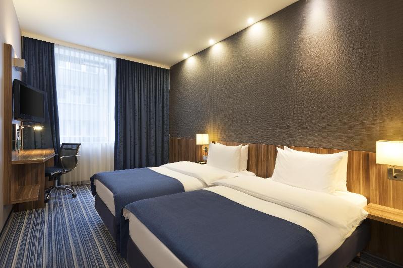 Premier Inn Frankfurt City Centre - Oda
