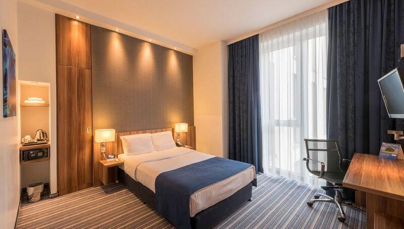 Premier Inn Frankfurt City Centre - Oda