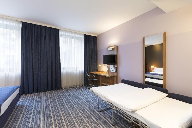 Premier Inn Frankfurt City Centre - Oda