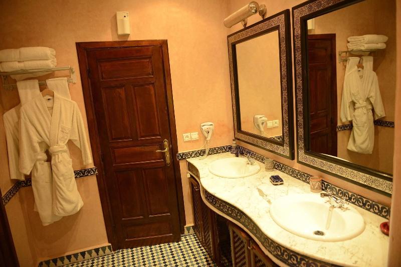 Riad El Yacout - Oda