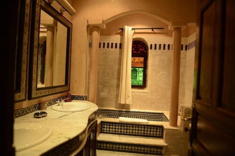 Riad El Yacout - Oda