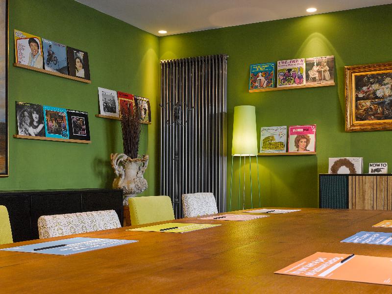 25hours Hotel The Goldman - Toplantı