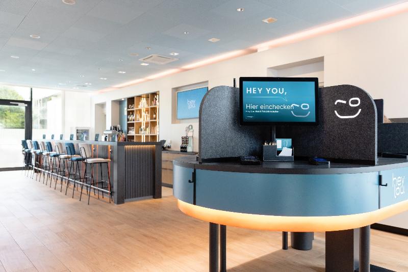 Hey Lou Hotel Friedrichshafen - Lobi