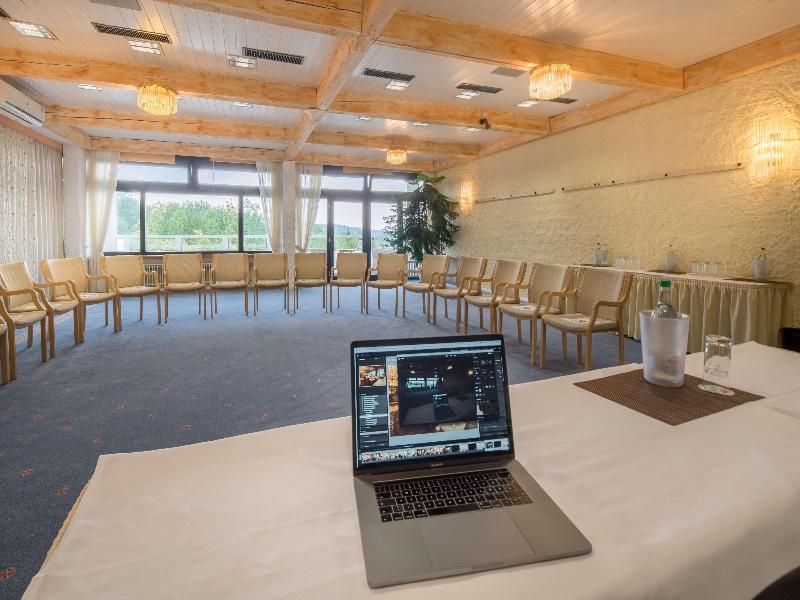 Sure Hotel by Best Western Rhoen Garden - Toplantı