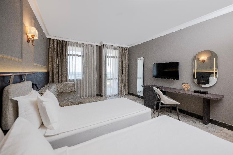 ADORA HOTEL & RESORT - Oda