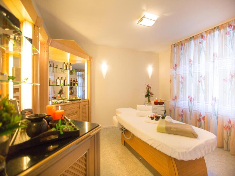 Flair Hotel Adlerbad - Genel