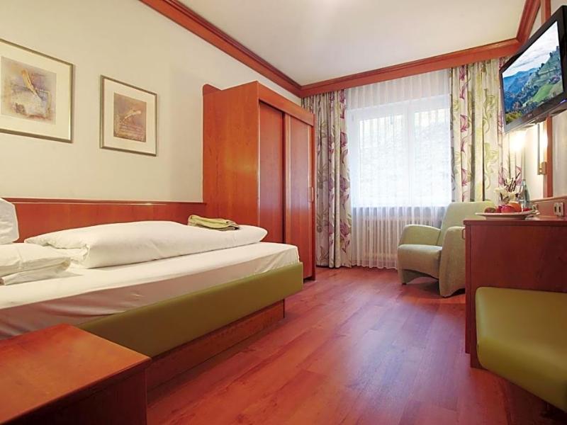 Flair Hotel Adlerbad - Oda
