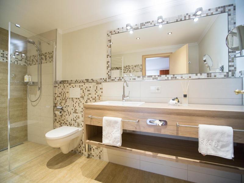 Flair Hotel Adlerbad - Oda